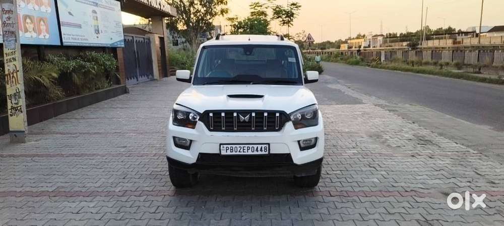 Mahindra Scorpio S10 8 Seater, 2016, Diesel