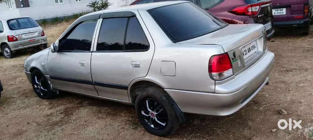 Maruti Suzuki Esteem 2006