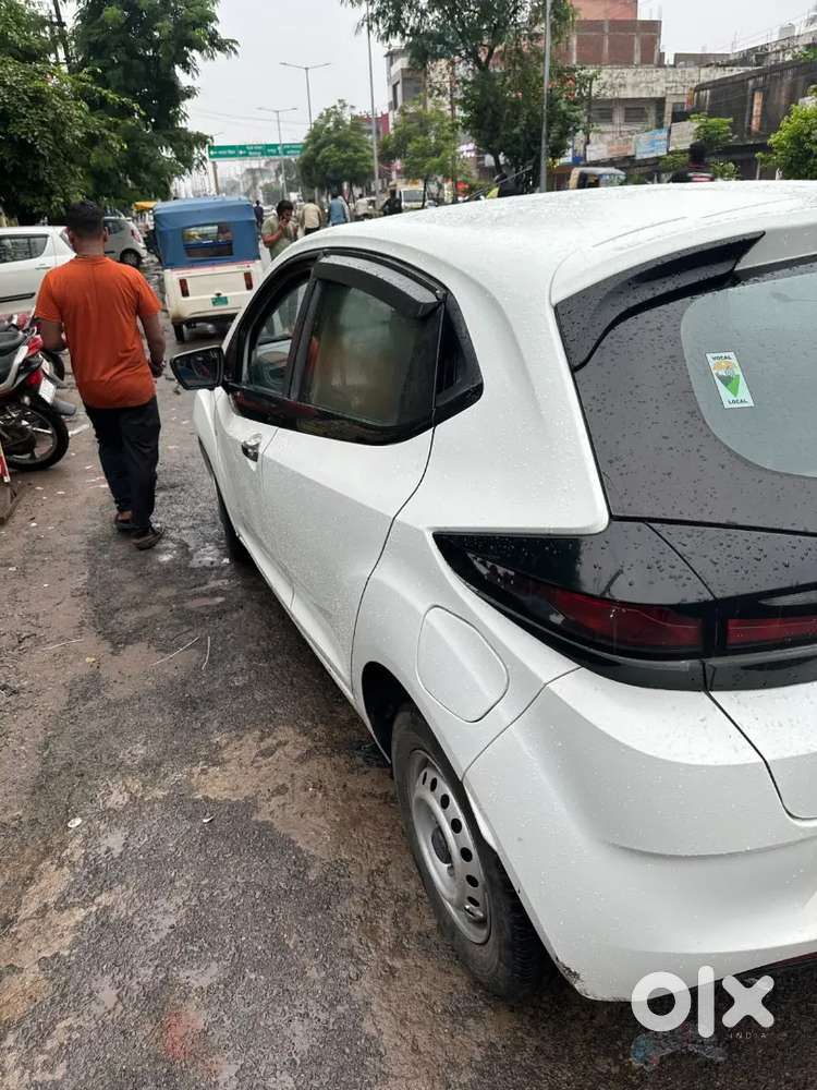 Tata Altroz 1.2 Xe 2021 Model