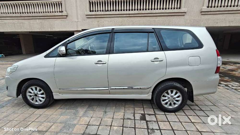 Toyota Innova 2.5 Ev (diesel) Ps 8 Seater Bs Iv, 2013, Diesel