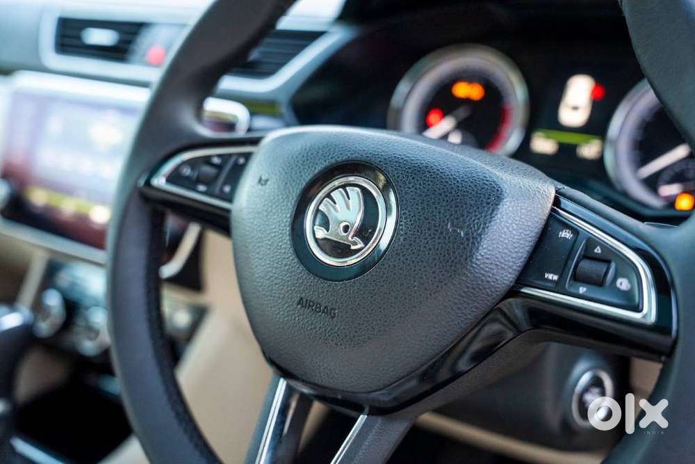 Skoda Superb 2.0 L&k Tsi At, 2021, Petrol