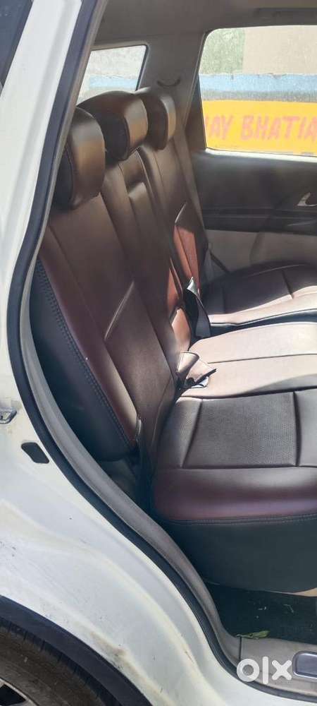 Mahindra Xuv500 2015