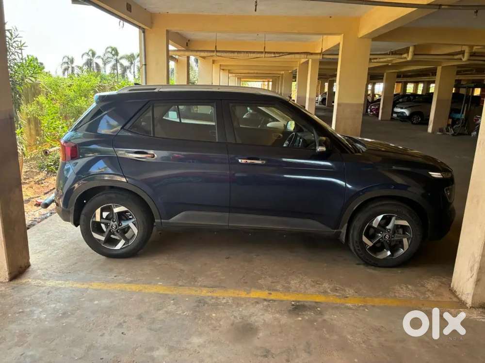 Hyundai Venue 2021 Diesel Well Maintained