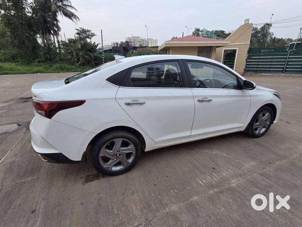 Hyundai Verna 1.5 Sx (o) Vtvt, 2023, Petrol