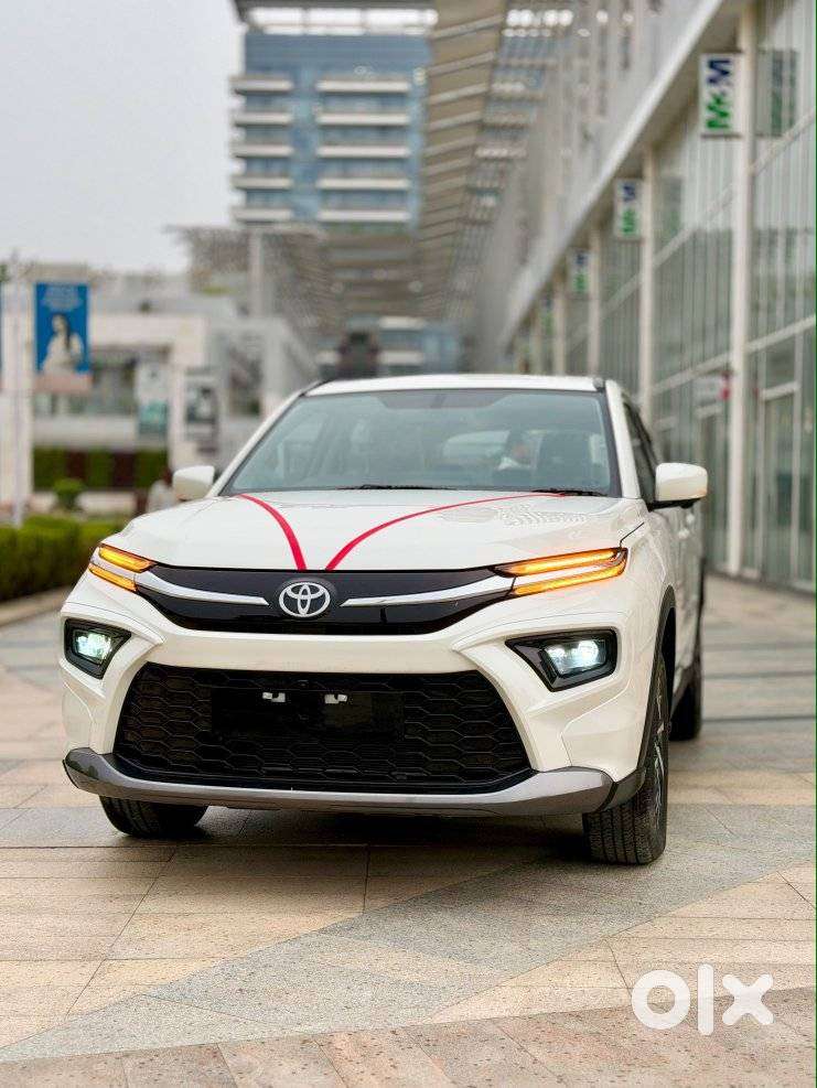 Toyota Urban Cruiser Hyryder V Neodrive Aero Edition, 2025, Petrol