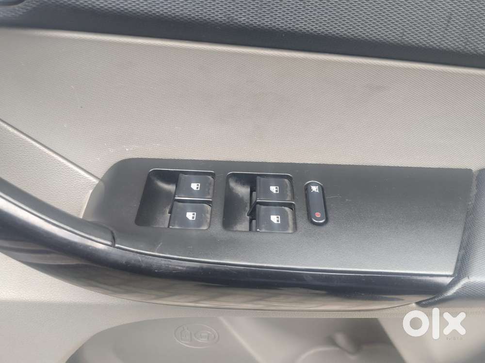Tata Tiago 1.05 Revotorq Xz, 2018, Petrol