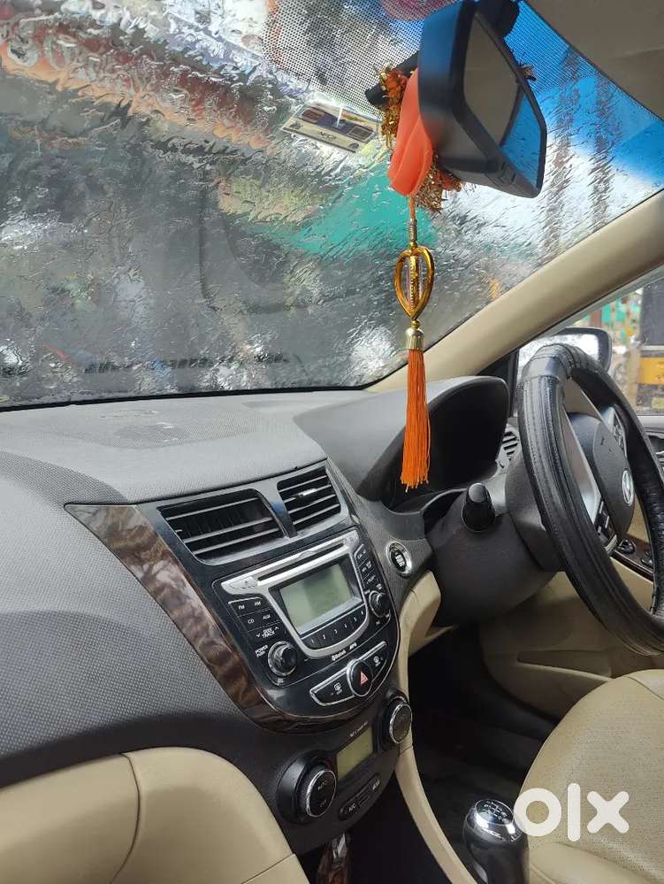 Hyundai Verna Crdi Manual 2011 Year