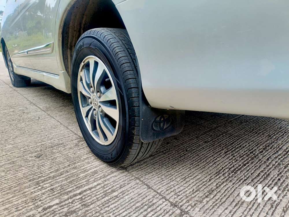 Toyota Innova 2.5 Zx 7 Str Bs-iv, 2015, Diesel