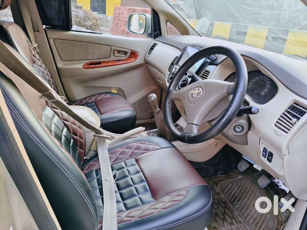 Toyota Innova 2004-2011 2.5 G4 Diesel 8-seater, 2009, Diesel