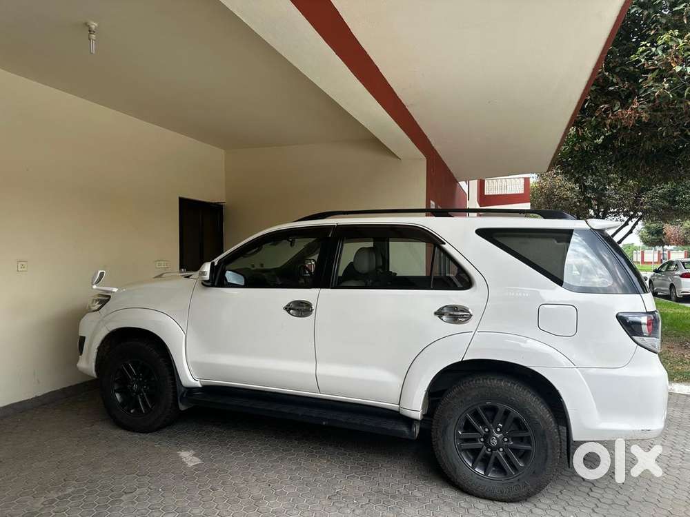 Army Officer 1st Hand Driven Toyota Fortuner Diesel 2015