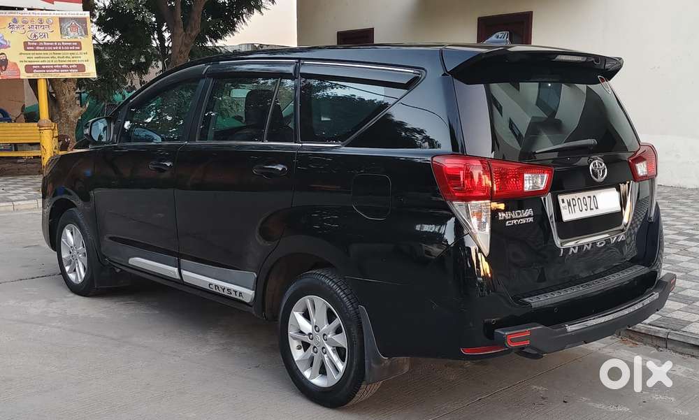 Toyota Innova Crysta 2.4 G Mt 7 Str, 2023, Diesel