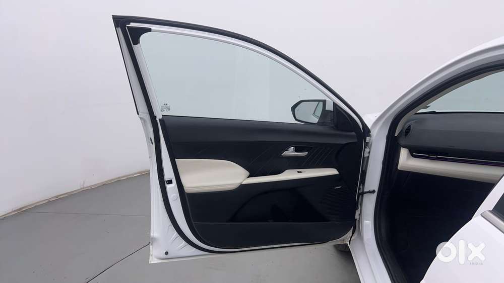 Hyundai Verna 1.5 Sx (o) Vtvt Ivt, 2024, Petrol
