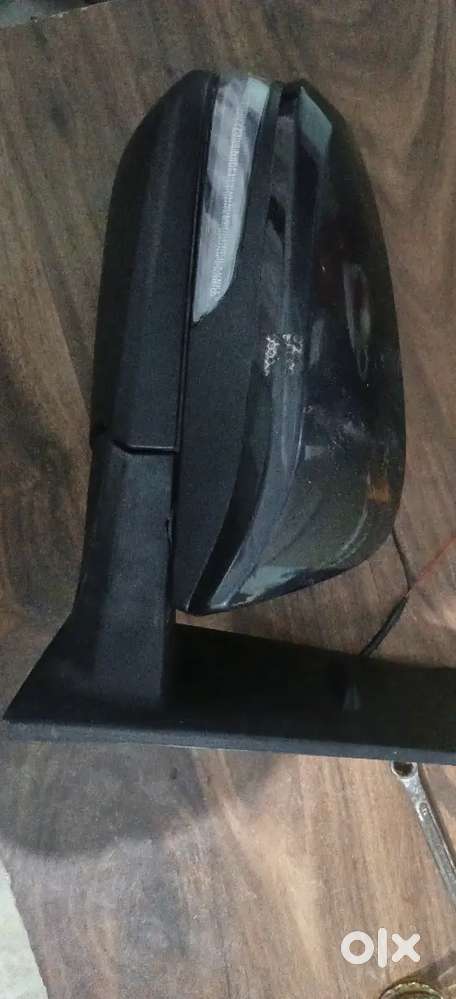 Inova Crysta mirror RH
