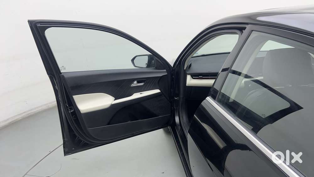 Hyundai Verna 1.5 Sx Petrol Mt, 2024, Petrol