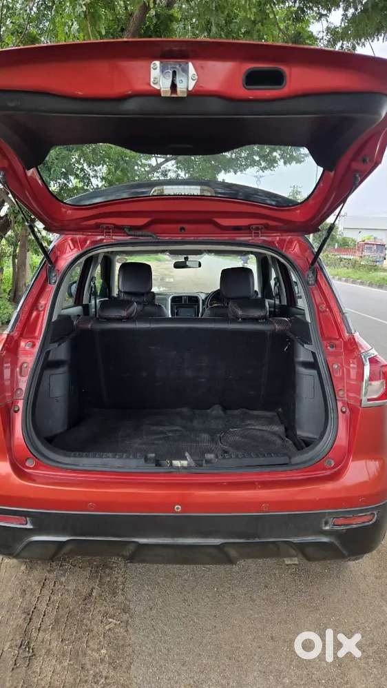 Maruti Brezza Vdi 2019 Amt Showroom Track