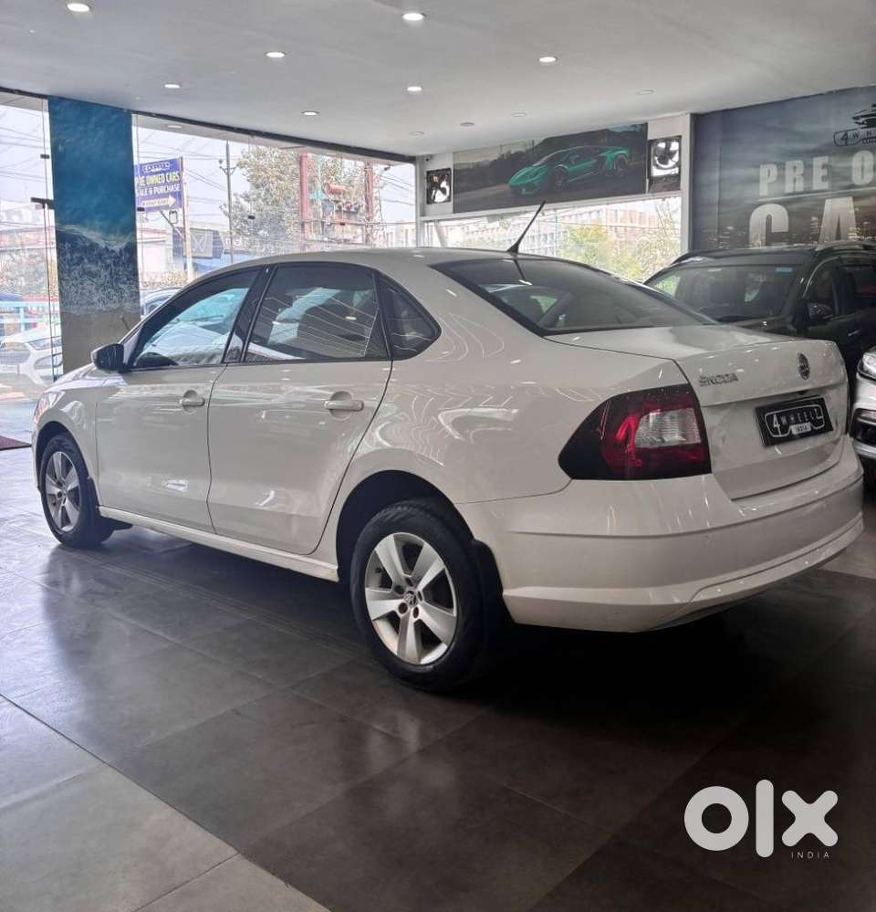Skoda Rapid 1.6 Ambition Plus Mpi, 2018, Petrol