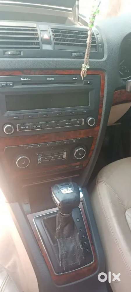 Skoda Laura 2009 Diesel 220000 Km Driven Automatic