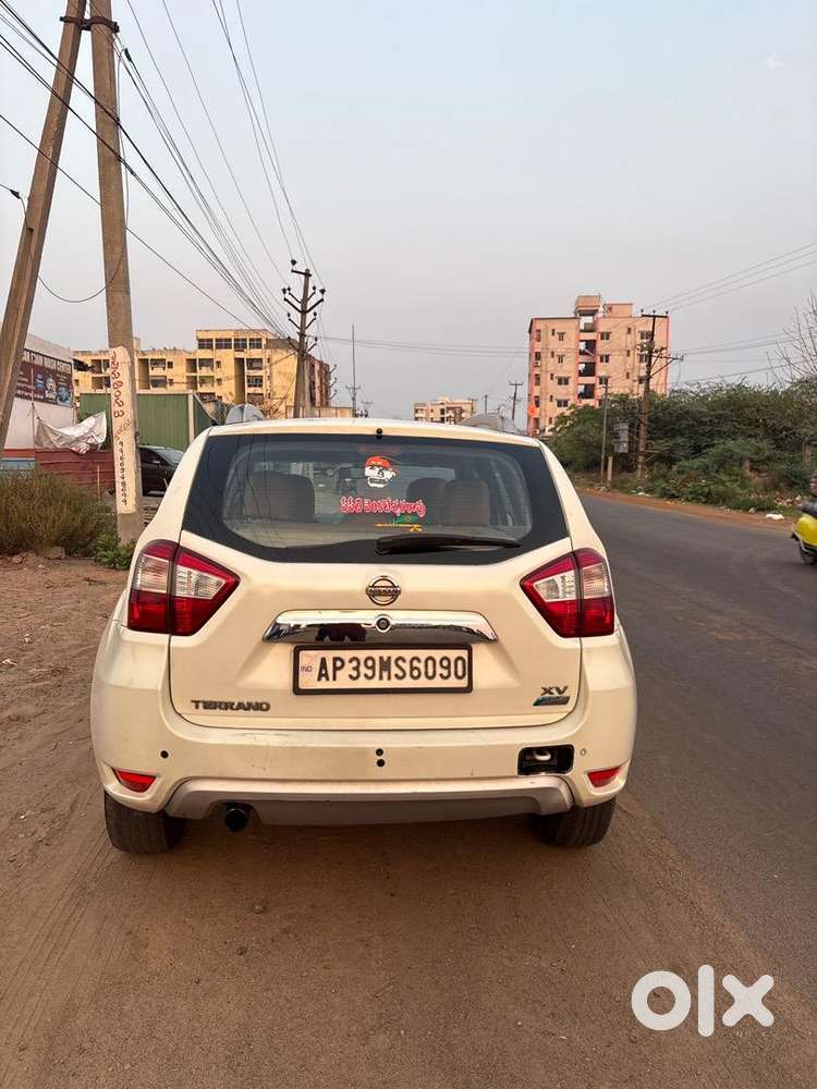 Nissan Terrano 2014 Diesel 110496 Km Driven