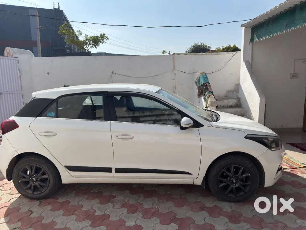 Hyundai I20 2020 Petrol 75000 Km Driven
