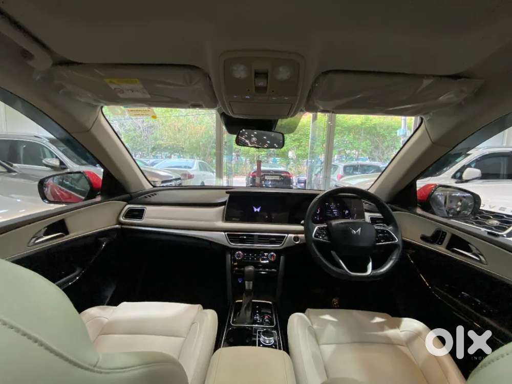 Mahindra Xuv700 2.2 Ax 7 Diesel At Str Awd, 2022, Diesel