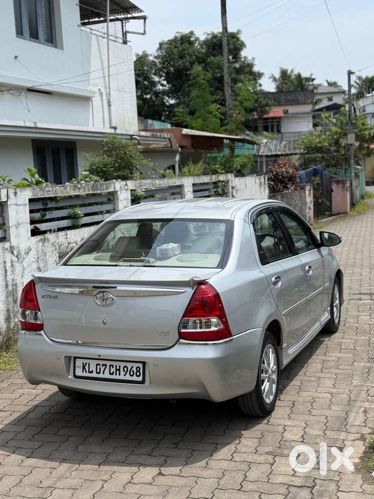 Toyota Etios Vx Limited Edition, 2016, Petrol