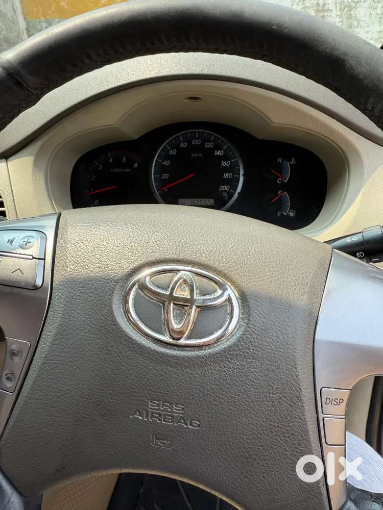 Toyota Innova 2014 Diesel Well Maintained