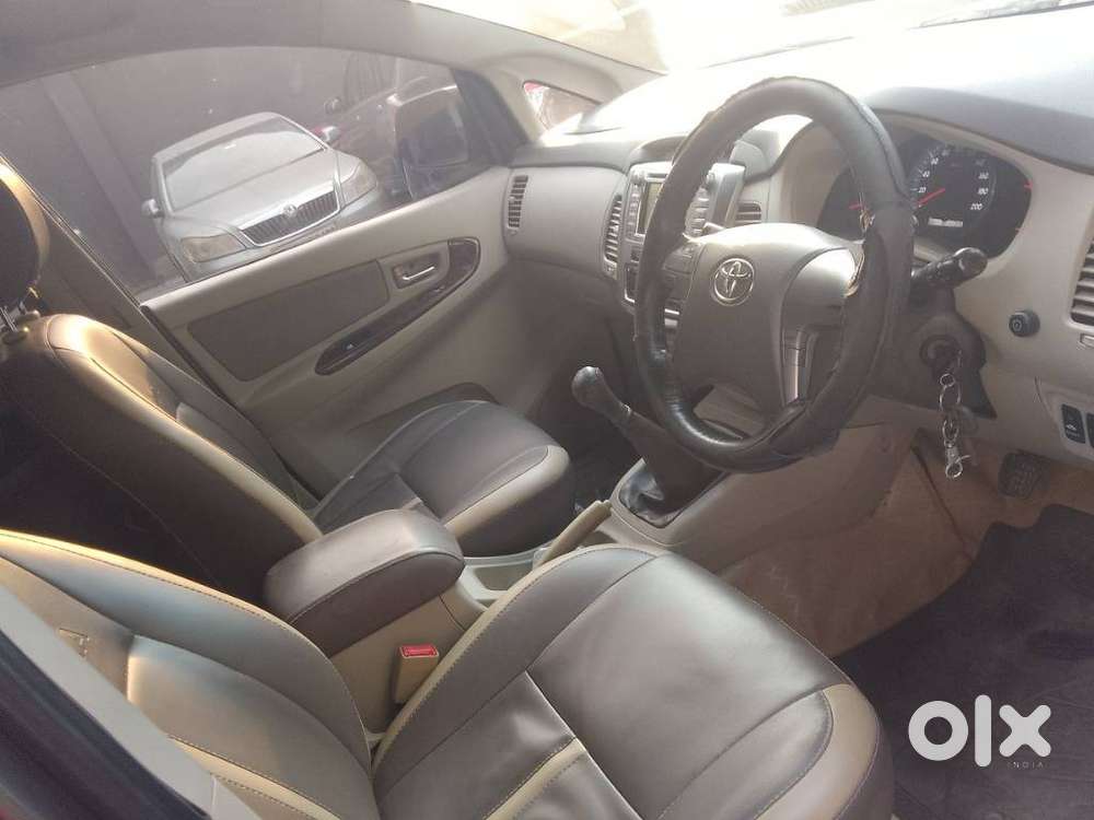 Toyota Innova 2.5 Z Diesel 7 Seater, 2012, Diesel