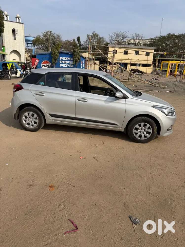 Hyundai I20 2017 Petrol 64000 Km Running