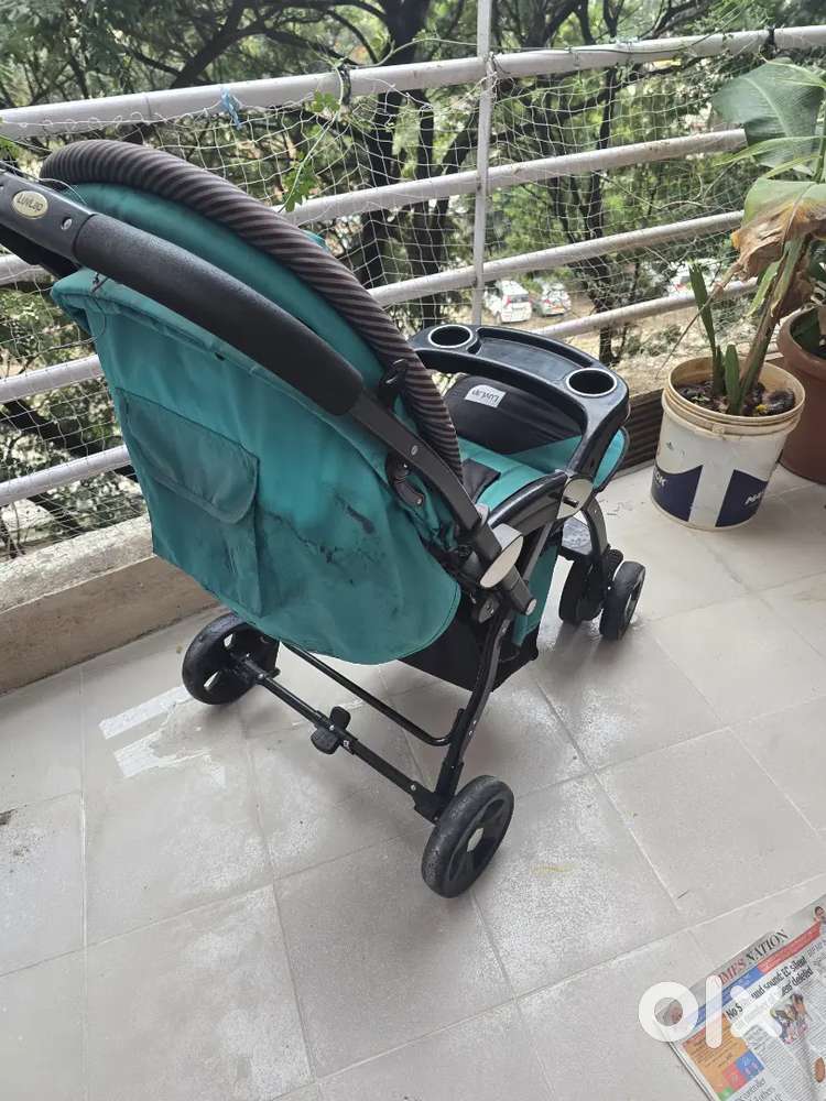LUVLAP BIG SIZE PRAM 2000, MRP 7000 at Balewadi Kids Furniture