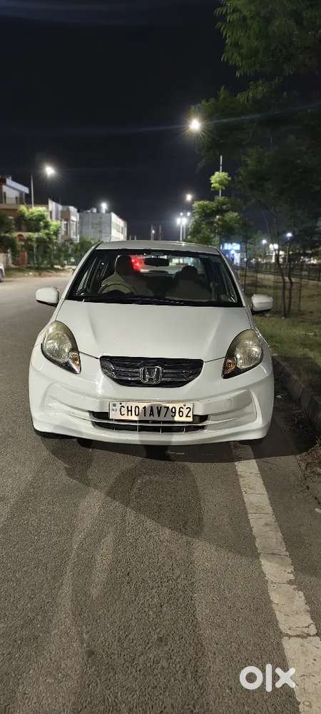 Honda Amaze 2013 Petrol Well Maintained