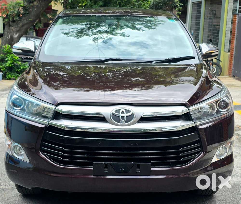 Toyota Innova Crysta 2.8 Zx At 7 Seater, 2016, Diesel