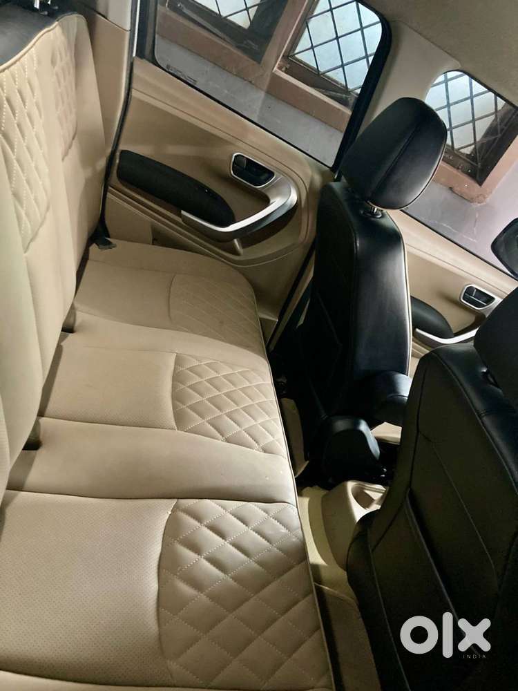 Mahindra Tuv 300 2018 Diesel Well Maintained
