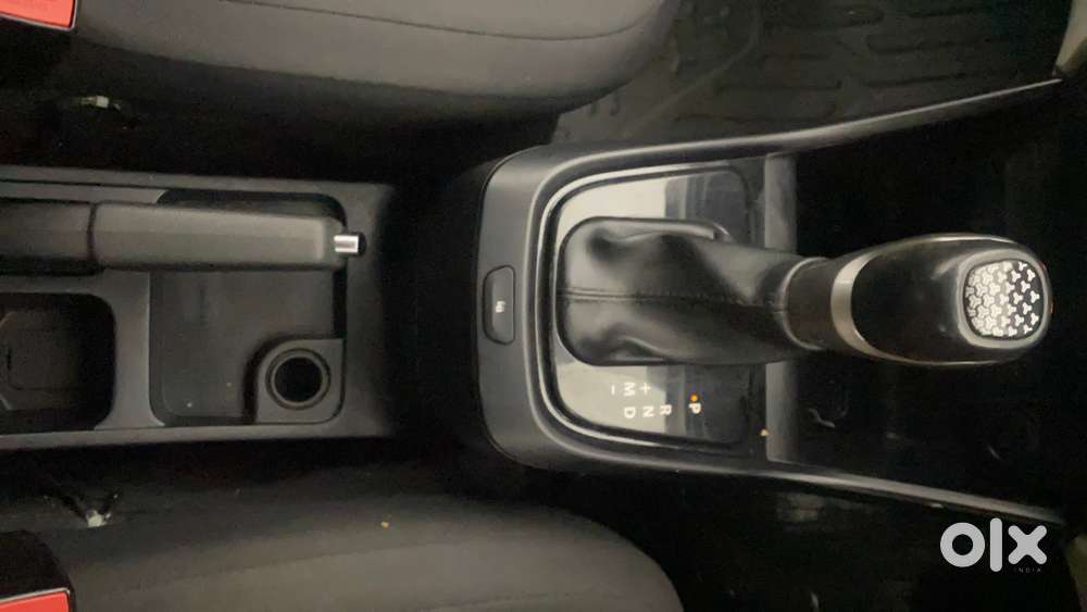 Tata Altroz 1.2 Xta Petrol Dct, 2022, Petrol