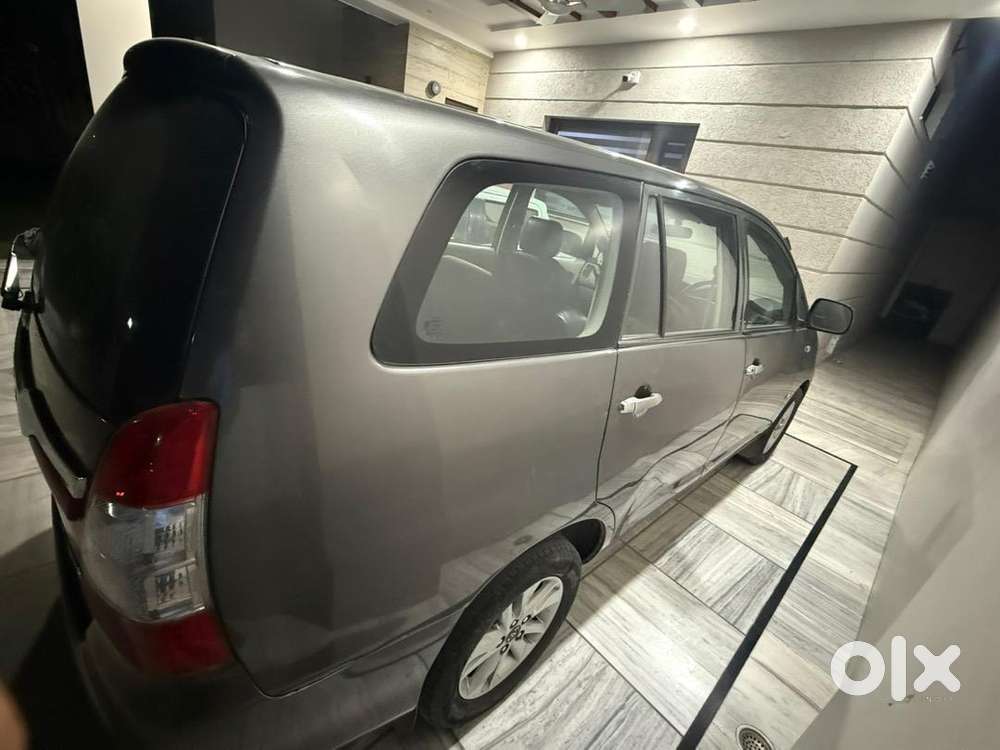 Toyota Innova 2010 Diesel Well Maintained