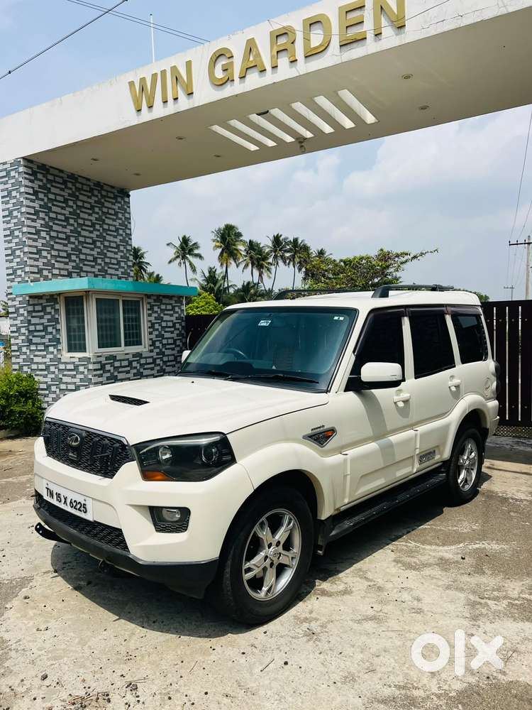 Mahindra Scorpio S8, 2015, Diesel