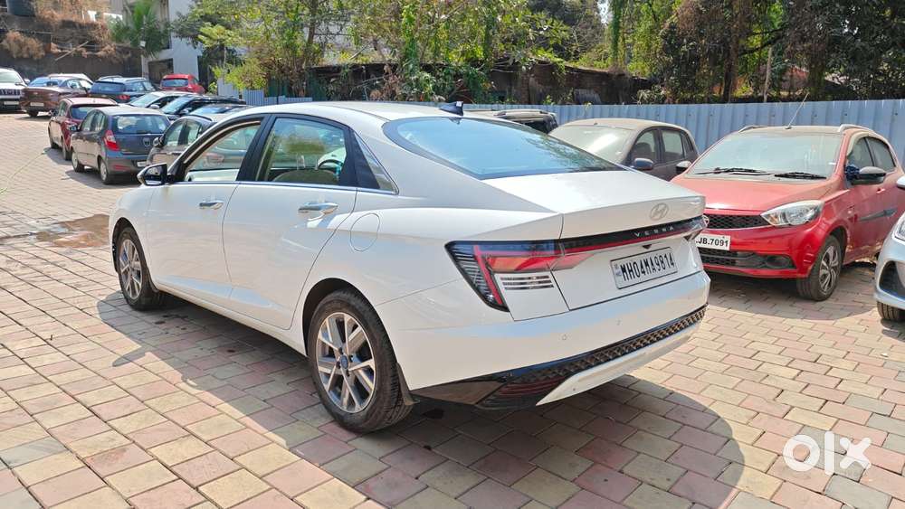 Hyundai Verna 1.5 Sx Vtvt Ivt, 2024, Petrol