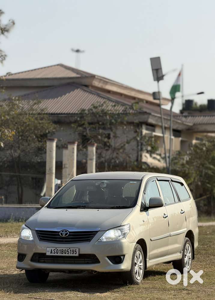 Toyota Innova 2.5 G (diesel) 7 Seater Bs Iv, 2015, Diesel