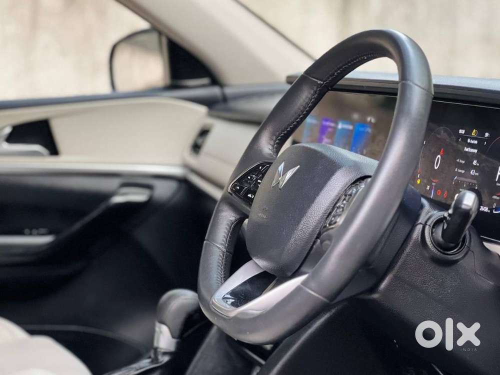 Mahindra Xuv700 2.0 Ax 7 Petrol At Luxury Pack Str, 2024, Petrol