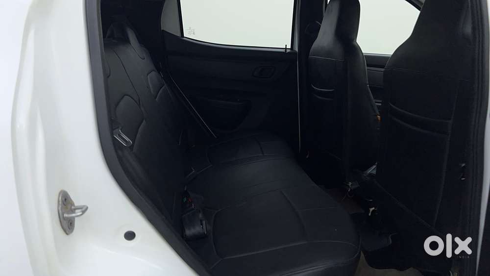 Renault Kwid 1.0 Rxt Amt, 2023, Petrol