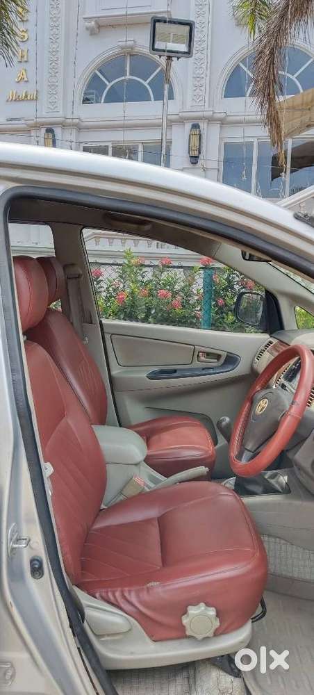Toyota Innova 2.5 G (diesel) 7 Seater, 2012, Petrol