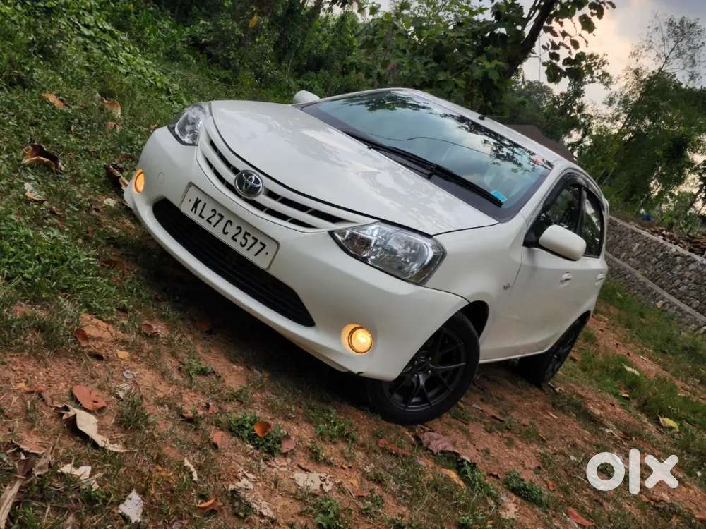 Toyota Etios Liva 2012