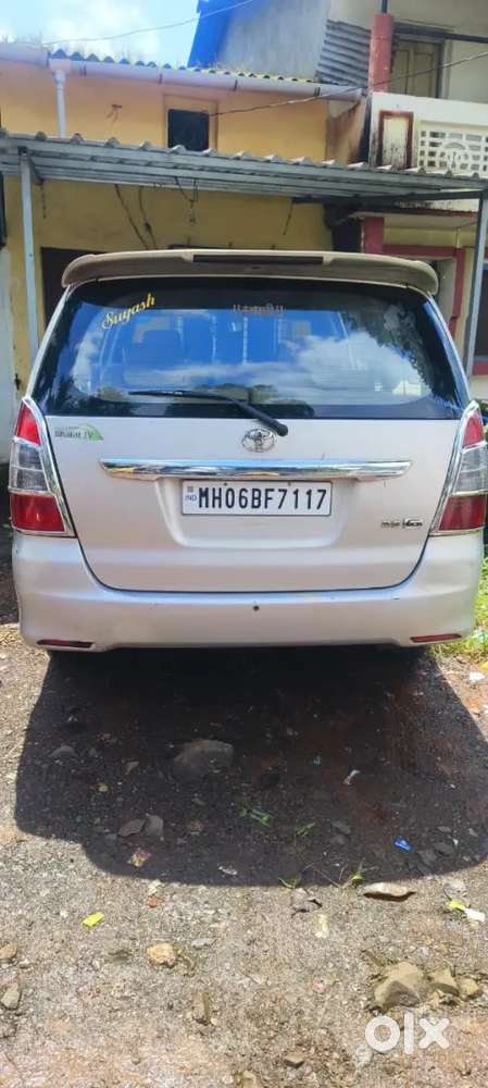 Toyota Innova 2012