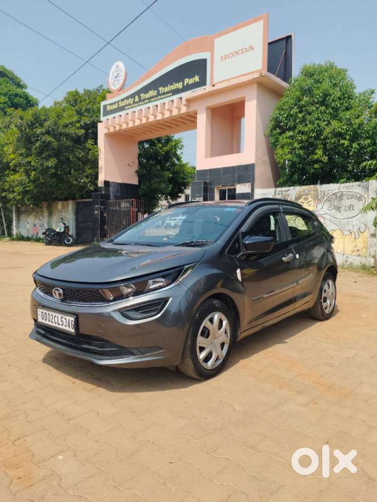 Tata Altroz 1.2 Xm, 2023, Petrol