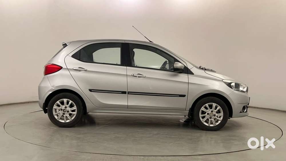 Tata Tiago Xza, 2017, Petrol