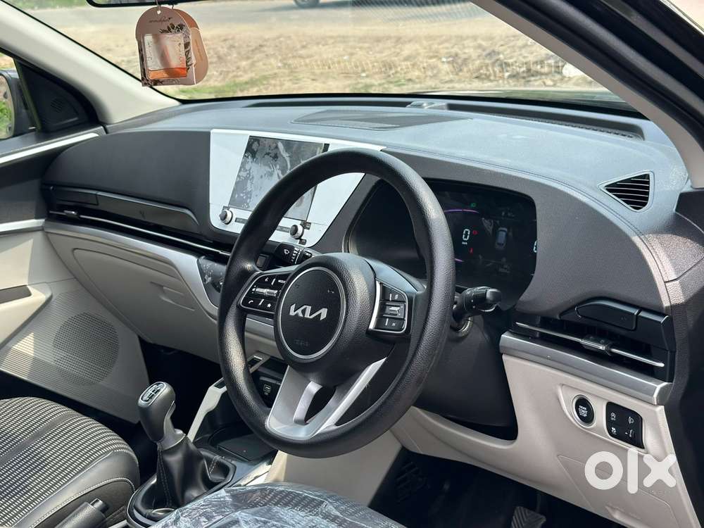 Kia Carens 1.5 Luxury Plus Turbo Dct 7 Str, 2025, Petrol