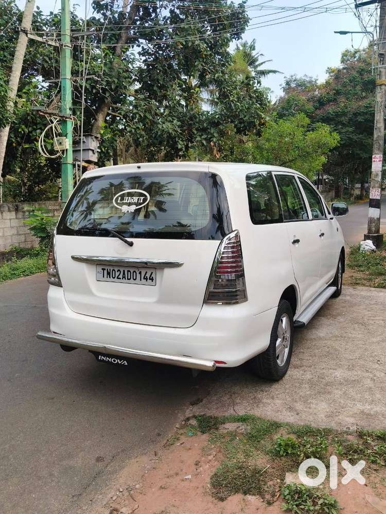 Toyota Innova 2007 Diesel 246000 Km Driven