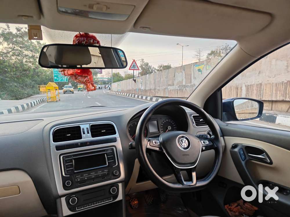 Volkswagen Vento 1.2 Tsi Highline At, 2015, Petrol