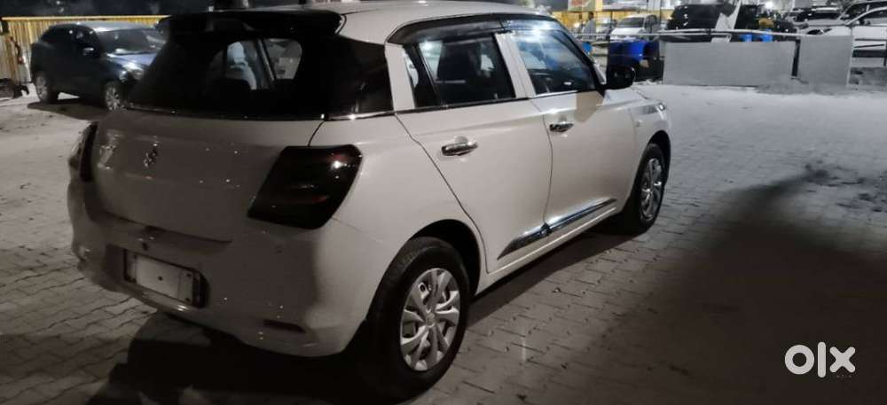 Maruti Suzuki New-gen Swift Lxi, 2025, Petrol