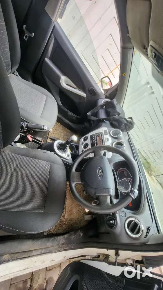 Ford Figo Lxi 2013