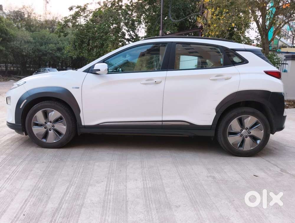 Hyundai Kona Electric Premium Dual Tone, 2024, Electric